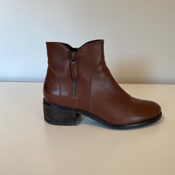 Cole Haan Lyla Waterproof Bootie Brown 6 - Picture 5 of 11